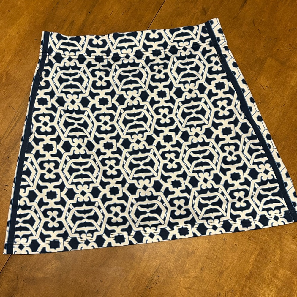 Gretchen Scott Navy and White Skort, Size Small